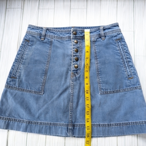 Free People Denim A Line Button Front Mini Jean Skirt in Stone Wash Size 29 - Picture 8 of 10